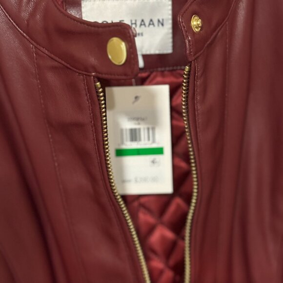 Beautiful Leather-look Jacket - perfect for the fall weather - Picture 3 of 13